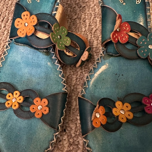 Spring Step Multicolor Floral Sandals - Picture 9 of 9